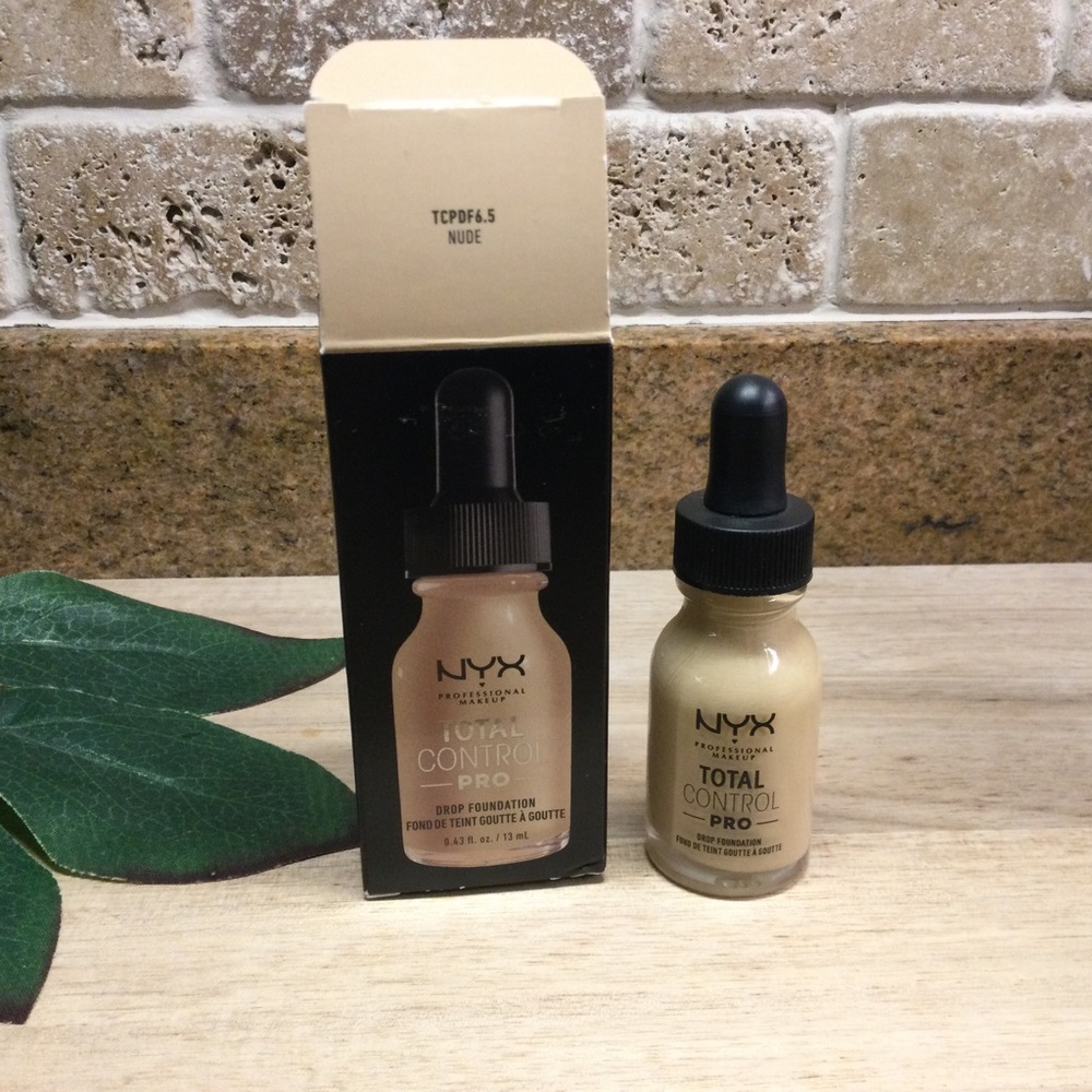 🆕 Nyx Total Control Pro Drop Foundation - Nude